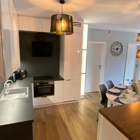 Szafirowy Gardenia Z Widokiem Na Morze